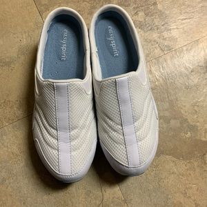 6.5 M Easyspirit estravel time wht/Lt blue Leather